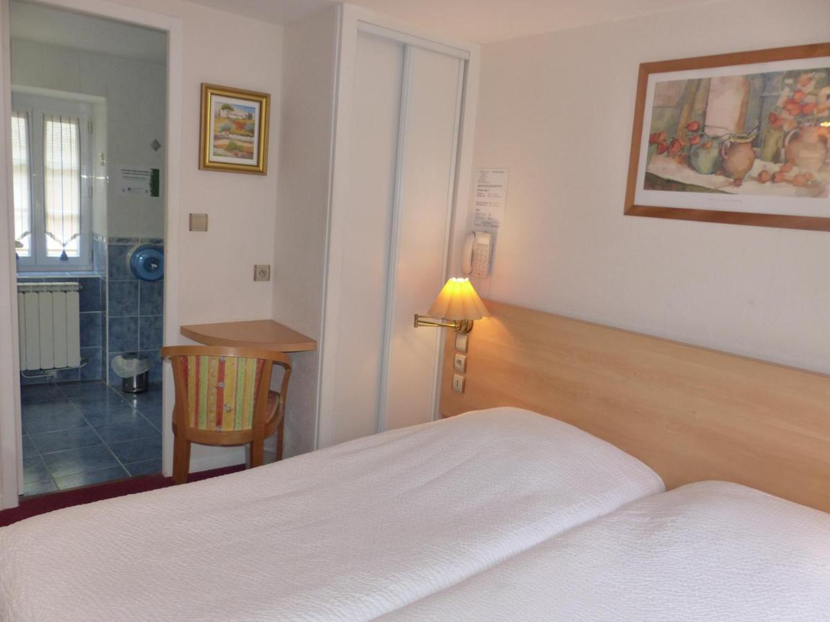 Hotel Logis Auberge De L'Isard Saint-Lary  Ngoại thất bức ảnh