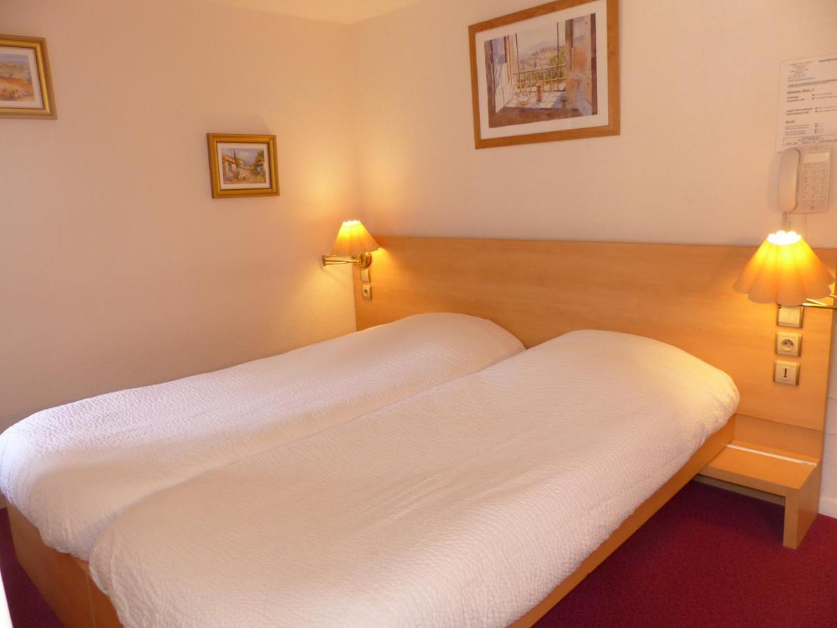 Hotel Logis Auberge De L'Isard Saint-Lary  Ngoại thất bức ảnh