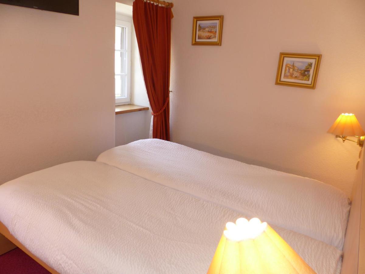 Hotel Logis Auberge De L'Isard Saint-Lary  Ngoại thất bức ảnh