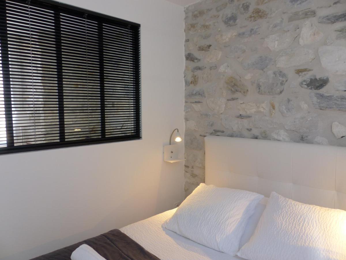 Hotel Logis Auberge De L'Isard Saint-Lary  Ngoại thất bức ảnh